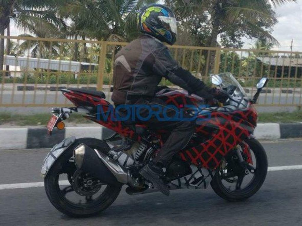 Motor Perkawinan BMW-TVS Versi TVS Masih Dites di Jalanan Motor Perkawinan BMW-TVS Versi TVS Masih Dites di Jalanan
