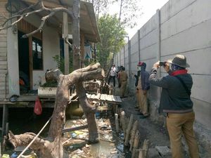 Pemkot Surabaya Sosialisasi Pembangunan Tanggul Laut Greges