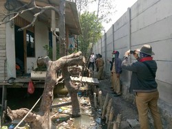 Pemkot Surabaya Sosialisasi Pembangunan Tanggul Laut Greges