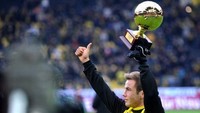 Mario Goetze adalah pemenang penghargaan Golden Boy 2011. Pemain asal Jerman kelahiran 1992 itu kini bermain untuk Borussia Dortmund. (Foto: PATRIK STOLLARZ/AFP PHOTO)