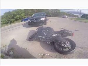 Tantang Polisi dan Terobos Lampu Merah, Pemotor Ini Kena Batunya