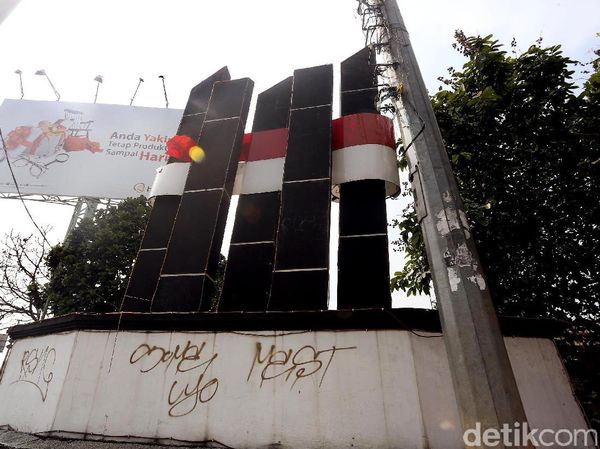 Miris, Monumen Tugu Bambu Runcing di Kota Bekasi Tidak Terawat