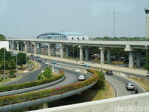 Parkiran Bandara Soekarno-Hatta Bakal Tak Terima Tunai Parkiran Bandara Soekarno-Hatta Bakal Tak Terima Tunai