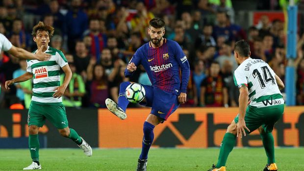 Barcelona unggul 2-0 atas Eibar di babak pertama. (