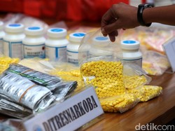 Bawa Ratusan Butir Psikotropika ke Bali, WN China Dituntut 1 Tahun Bui