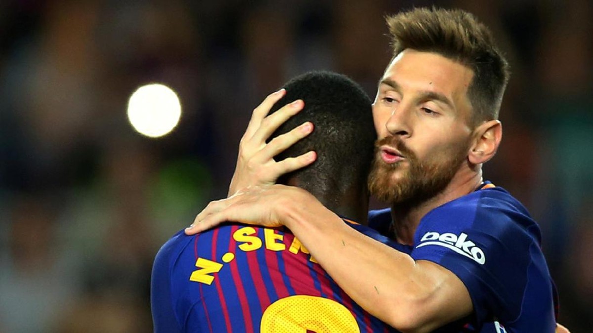 Lionel Messi menjadi pahlawan Barcelona lewat empat golnya (Albert Gea/Reuters)