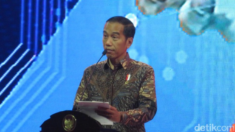 Cerita Jokowi Pesan Gado-gado Hingga Nasi Padang Pakai Smartphone Cerita Jokowi Pesan Gado-gado Hingga Nasi Padang Pakai Smartphone