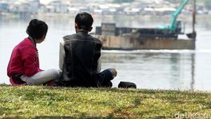 Duh, Taman Kota Waduk Pluit Kini Jadi Tempat Pacaran
