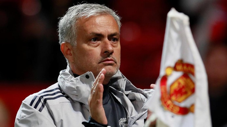 Mourinho: Tanpa Piala Liga, Tim-Tim Inggris Mungkin Lebih Oke di Kompetisi Eropa Mourinho: Tanpa Piala Liga, Tim-Tim Inggris Mungkin Lebih Oke di Kompetisi Eropa