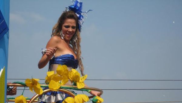 Foto: Lenggak-lenggok Wanita Cantik Kolombia