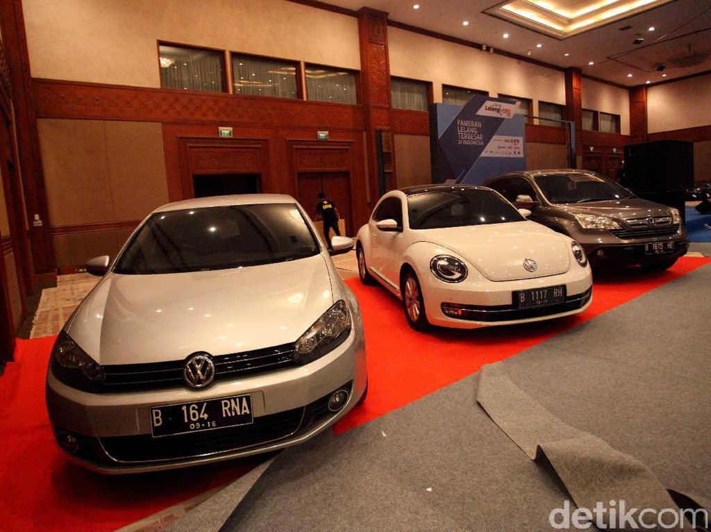 Lelang Mobil-mobil Sitaan KPK Usai, Ini Harga Akhirnya Lelang Mobil-mobil Sitaan KPK Usai, Ini Harga Akhirnya