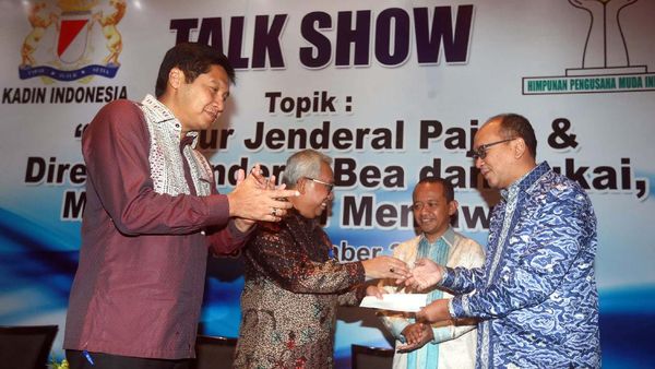 Penyerahan Bantuan Indonesia untuk Rohingya