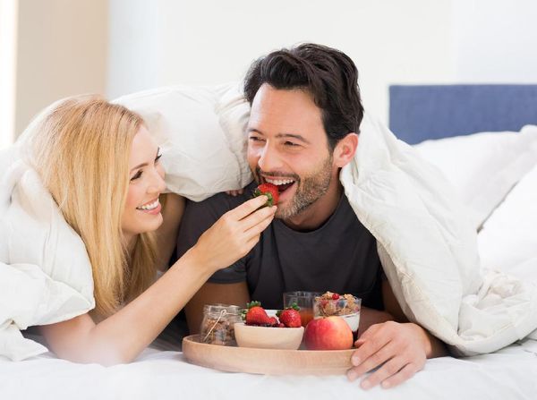 Sebelum Foreplay, Ajak Pasangan Konsumsi 7 Makanan Ini