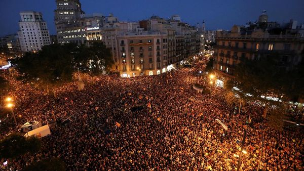Barcelona Memanas: Lautan Manusia Turun ke Jalan, Mengutuk Madrid