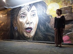 Respon Menteri Susi Saat Melihat Mural Wajahnya di Tembok Solo