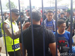 Persib vs Bali United Tanding di Hari Libur Nasional, Penonton Membludak