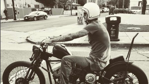 Machonya David Beckham Kendarai Motor Klasik