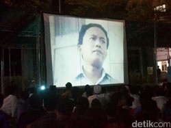 Pemutaran Film G30S/PKI di Trenggalek Ditonton Ribuan Orang