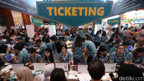 Warga Berburu Tiket Murah di GATF 2017