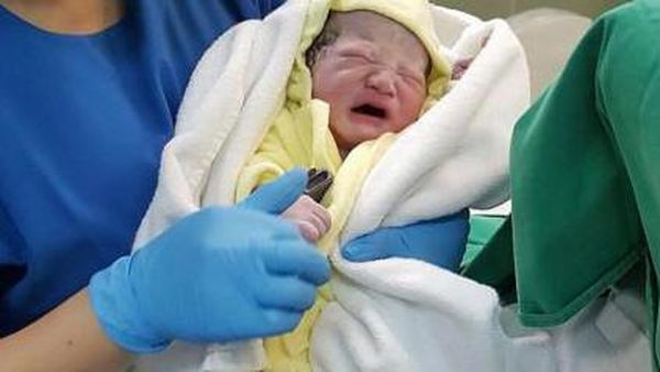 2 Bulan Nikah Lalu Melahirkan, eks Istri Samuel Rizal Kenalkan Bayi Lucunya