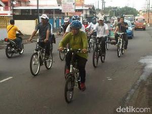 Wow, Setiap Jumat PNS Pemkot Surabaya Wajib Naik Sepeda Onthel Wow, Setiap Jumat PNS Pemkot Surabaya Wajib Naik Sepeda Onthel