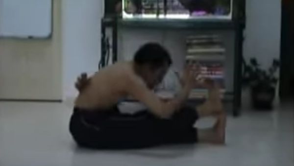 Nama Gerakannya Kocak! Senam Ini Katanya Bikin Pria Tambah Perkasa