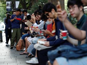 Antrean Pembeli iPhone 8 Sepi Antrean Pembeli iPhone 8 Sepi