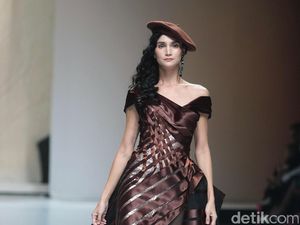 Foto: 25 Koleksi Busana Eddy Betty Couture Collection 2018