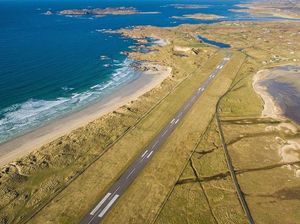 Foto: Tempat-tempat Pesawat Mendarat Paling Indah