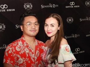 Tujuh Tahun Nikah, Rianti Cartwright Bahagia Berdua dengan Suami