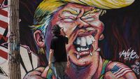 Foto: Mural Anti Donald Trump di Berbagai Negara