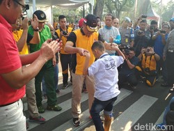 HUT Polantas, Polda Jabar Bagikan Kaki dan Tangan Palsu