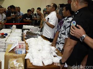 Polisi Amankan 10 Juta Pil PCC, Empat Tersangka Diringkus!