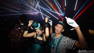 Alan Walker dan Martin Garrix Bius Ribuan Pengunjung Invasion