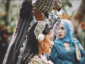 Ini Urutan Upacara Siraman dalam Pernikahan Adat Jawa