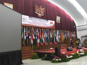 Merajut Nusantara untuk Perdamaian Dunia di Gedung Merdeka Merajut Nusantara untuk Perdamaian Dunia di Gedung Merdeka