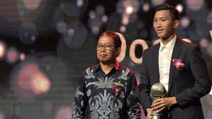 Wakil Ketua Umum PSSI Joko Driyono (kiri) (Fikri Yusuf/Antara) Wakil Ketua Umum PSSI Joko Driyono (kiri) (Fikri Yusuf/Antara)