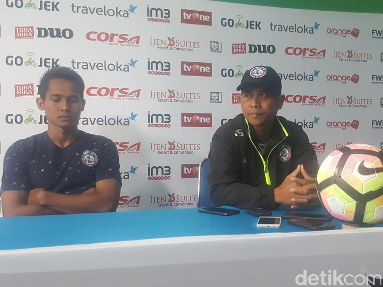 Kekecewaan Mendalam Arema Usai Ditahan Persela Kekecewaan Mendalam Arema Usai Ditahan Persela