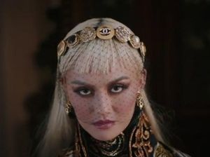 Multitalenta! Agnez Mo Jadi Sutradara Iklan Vivo V7+