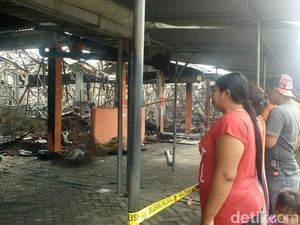 Dagangan Ludes, Ini Jeritan Korban Kebakaran Pasar Benpas Dagangan Ludes, Ini Jeritan Korban Kebakaran Pasar Benpas