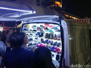 110 Mobil Toko Meriahkan HUT Kota Bandung 110 Mobil Toko Meriahkan HUT Kota Bandung