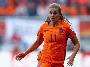 Lieke Martens: Pesepakbola Putri Paling Jago Sedunia, Manis Pula