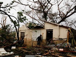 Melihat Sisa Amukan Badai Maria di Puerto Riko