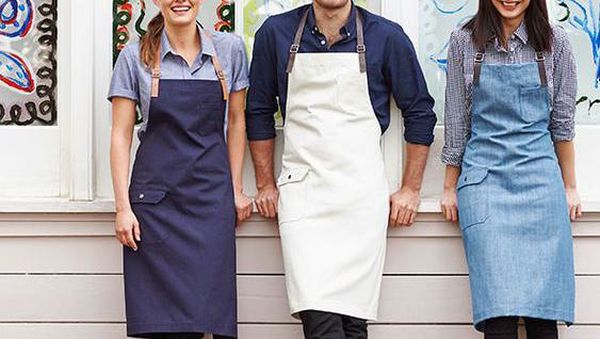 Di Dapur Tetap Terlihat Modis dengan 10 Pilihan Apron Keren Ini