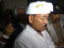 Masuk Dalam Zona Merah, Pura Besakih Ditutup Sementara