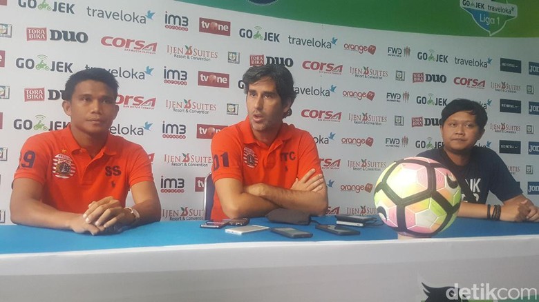 Pelatih Instruksikan Persija Kerja Keras di Markas Arema Pelatih Instruksikan Persija Kerja Keras di Markas Arema
