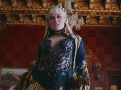Pujian dan Kritikan untuk Video Musik Long As I Get Paid Agnez Mo