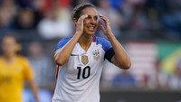 Carli Lloyd (Houston Dash/Manchester City dan timnas AS): Finalis penghargaan The Best FIFA di Sektor Pemain Putri Terbaik. (Foto: Otto Greule Jr/Getty Images)