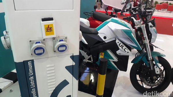 PLN Pamer SPLU dan Kendaraan Listrik di IBD Expo