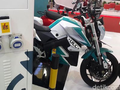 PLN Pamer SPLU dan Kendaraan Listrik di IBD Expo